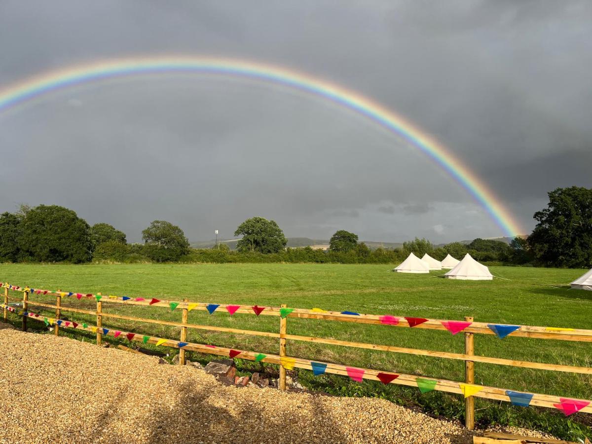 Country View Camping Bratton Bagian luar foto