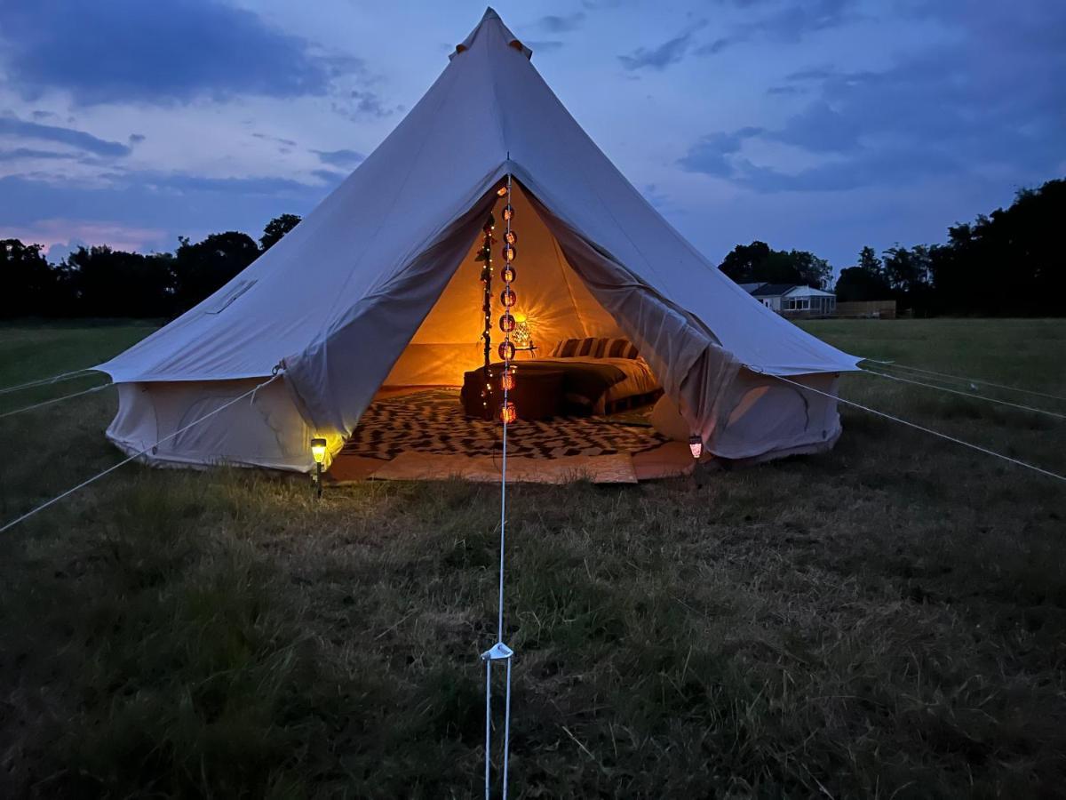 Country View Camping Bratton Bagian luar foto