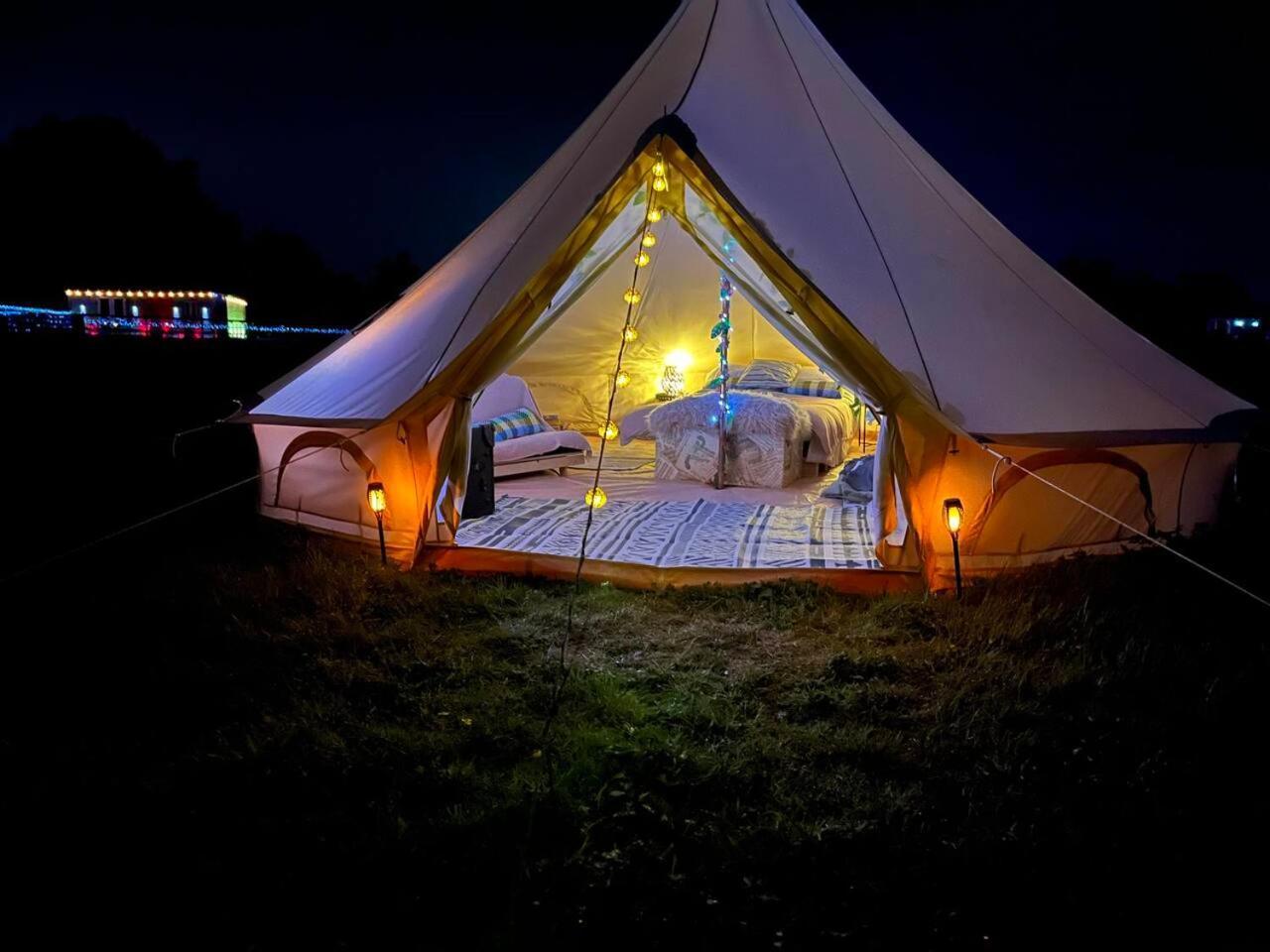 Country View Camping Bratton Bagian luar foto