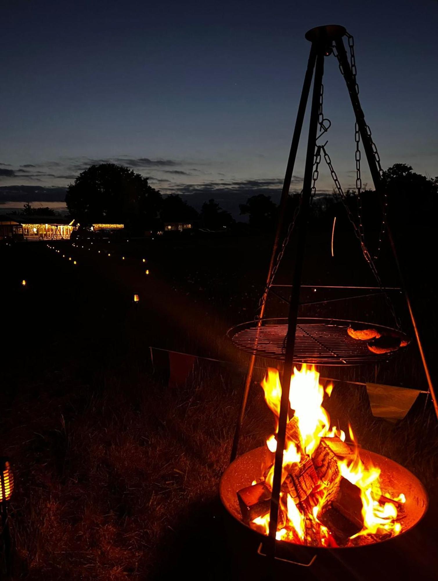 Country View Camping Bratton Bagian luar foto